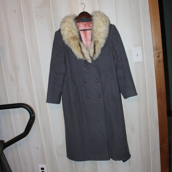 Vintage SEARS Pure Virgin Wool / Grey Charcoal Trench Coat Fur Collar
